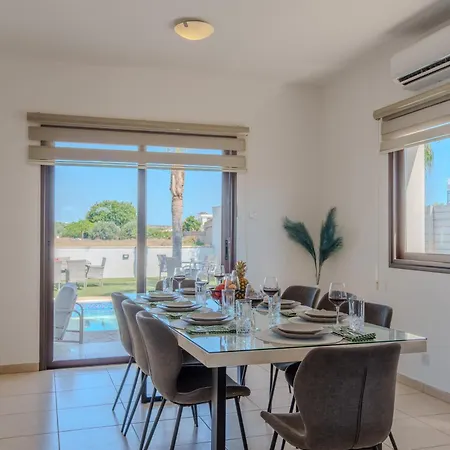 Villa Viridian & Ochre - 4 Deds Luxury In