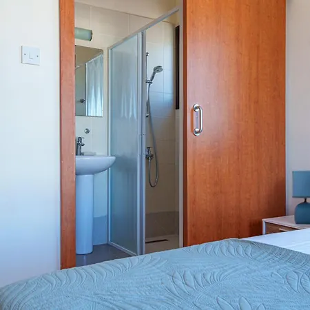 Villa Viridian & Ochre - 4 Deds Luxury In